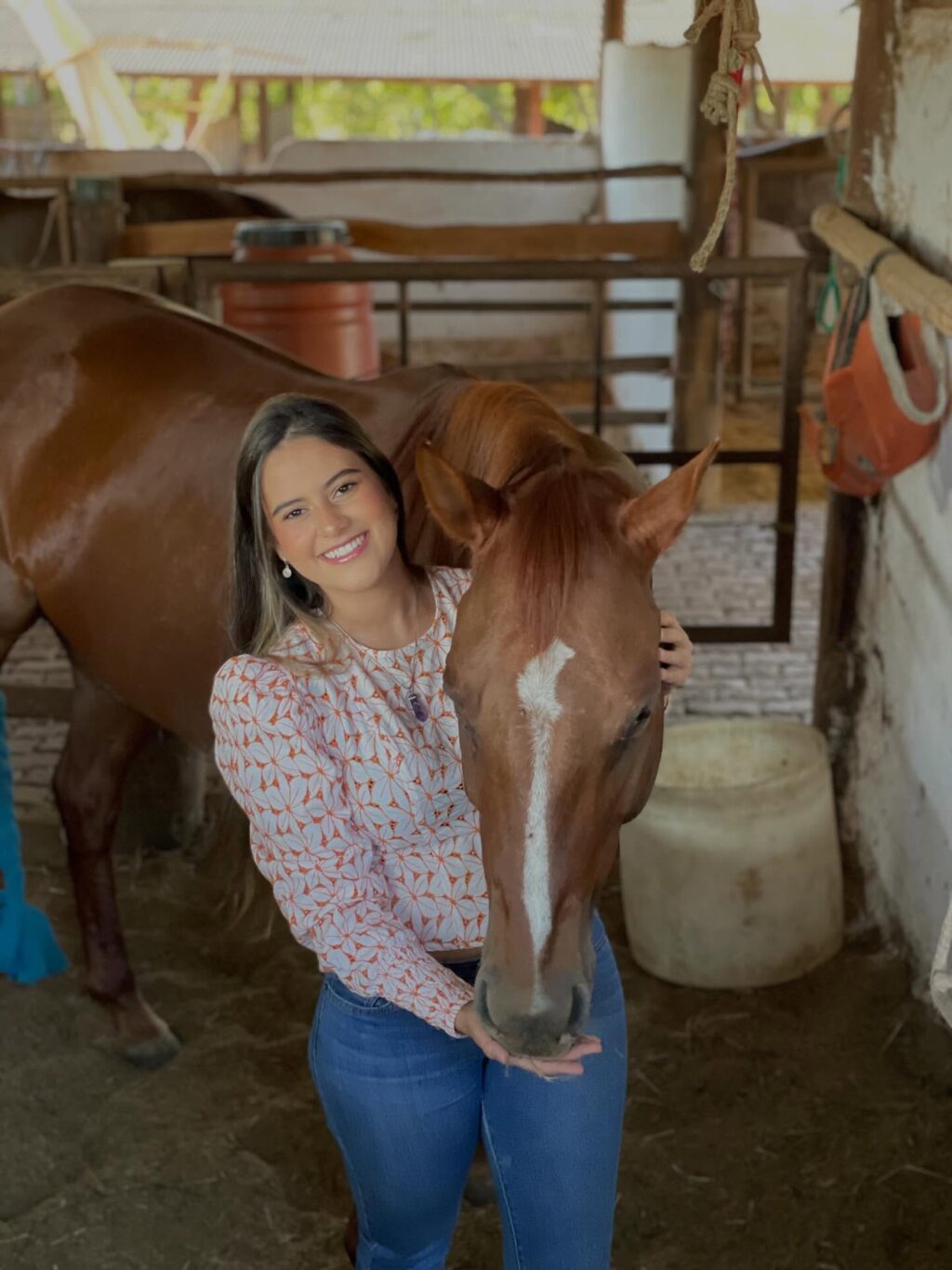 Instagram post from priorivetfarma. This post is in position 1.